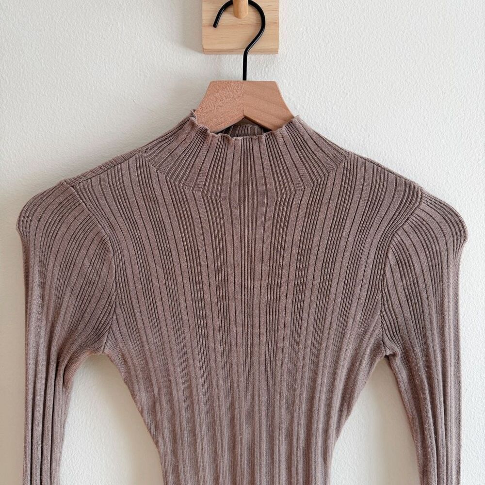 Abercrombie and Fitch Rib High Neck Bodysuit Size XS - Picture 5 of 9